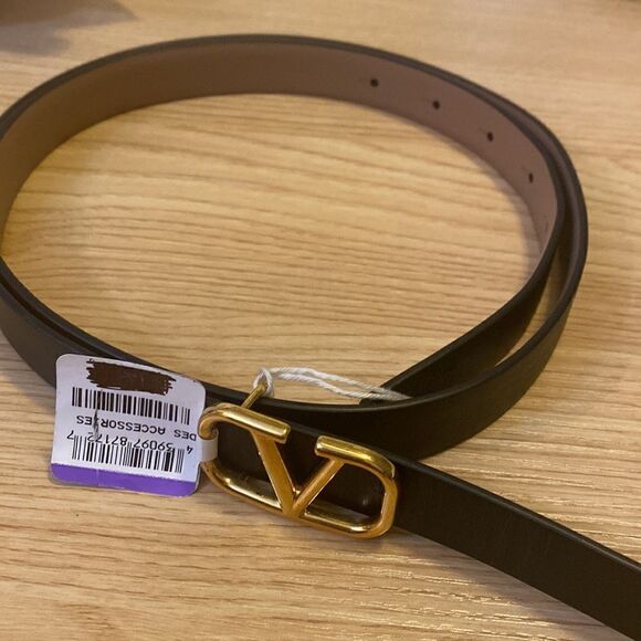 Valentino REVERSIBLE SIGNATURE BELT/GLOSSY CALFSKIN 30 MM SMOKEY/ NEW $6… - Picture 9 of 16
